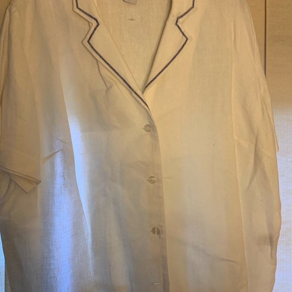 Women’s Plus Size White Top